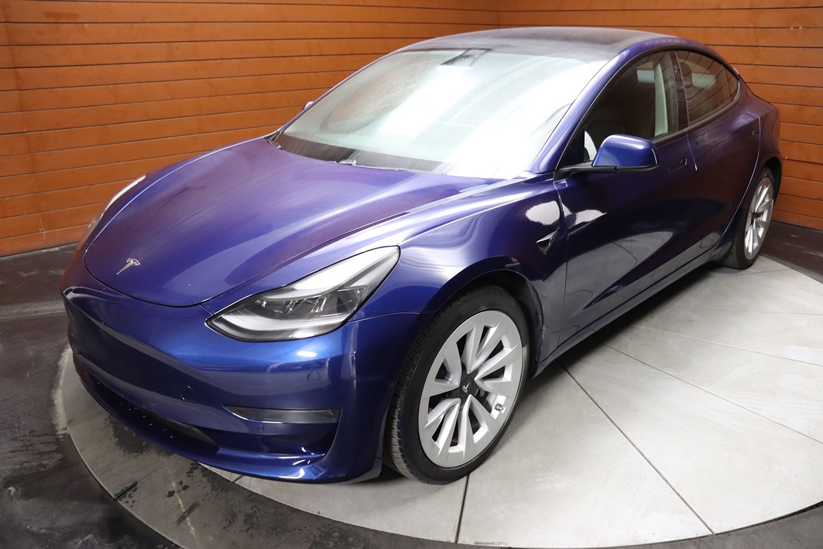 2022 Tesla Model 3 photo 3