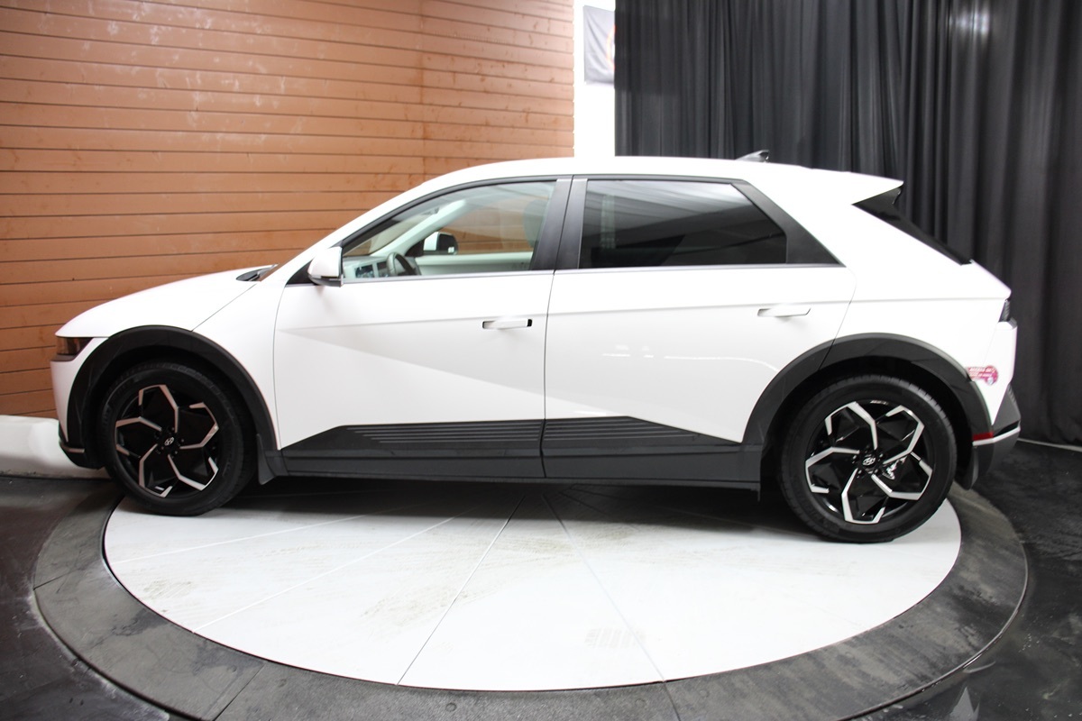 2023 Hyundai Ioniq 5 SEL photo 3
