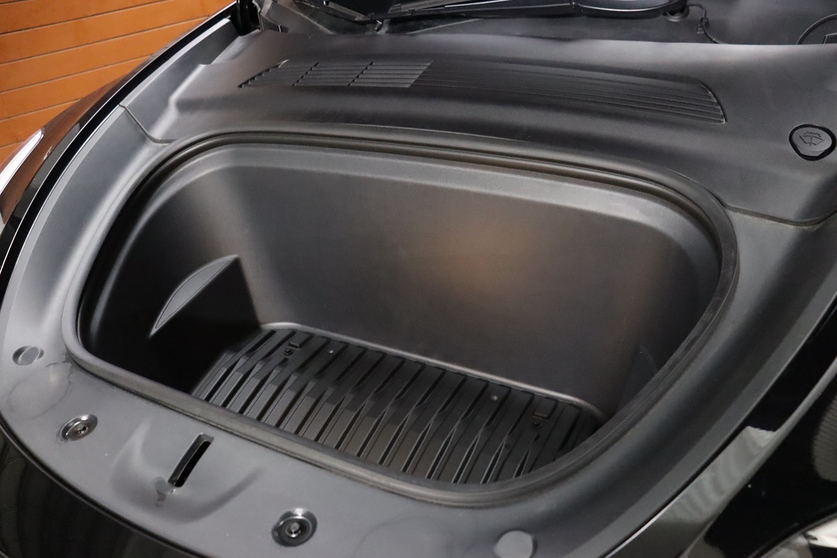 2021 Tesla Model Y Long Range photo 2