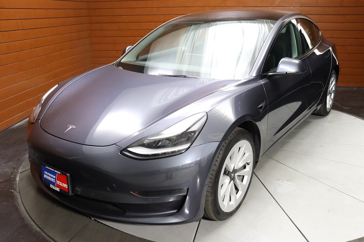 2022 Tesla Model 3 Long Range photo 3