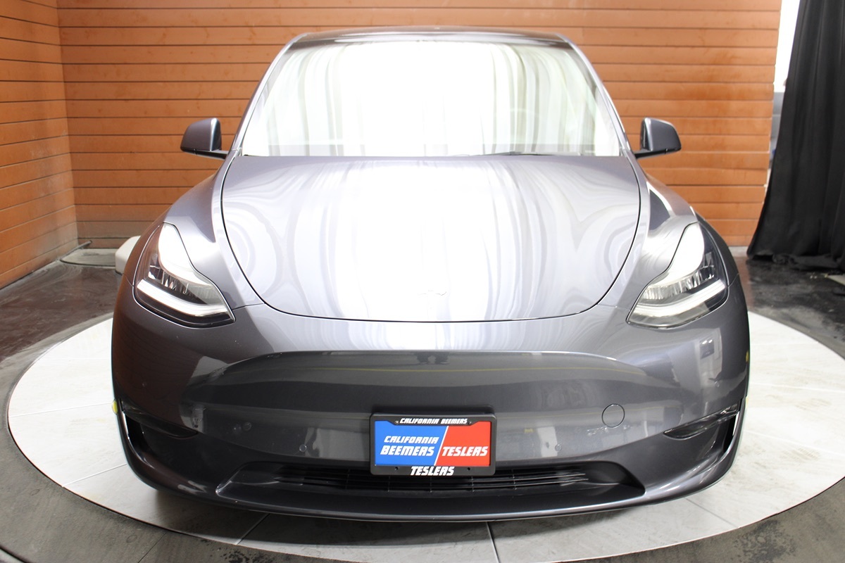 2022 Tesla Model Y Long Range photo 2