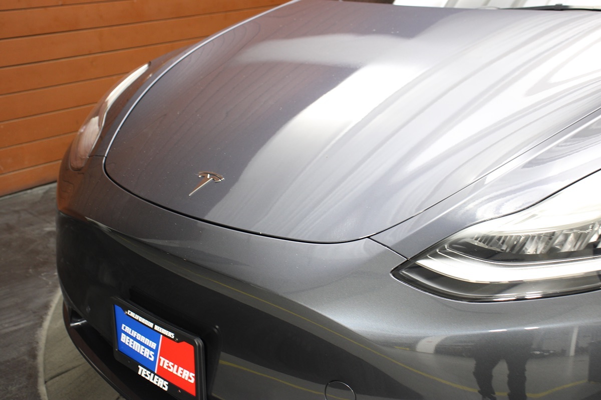 2022 Tesla Model Y Long Range photo 3