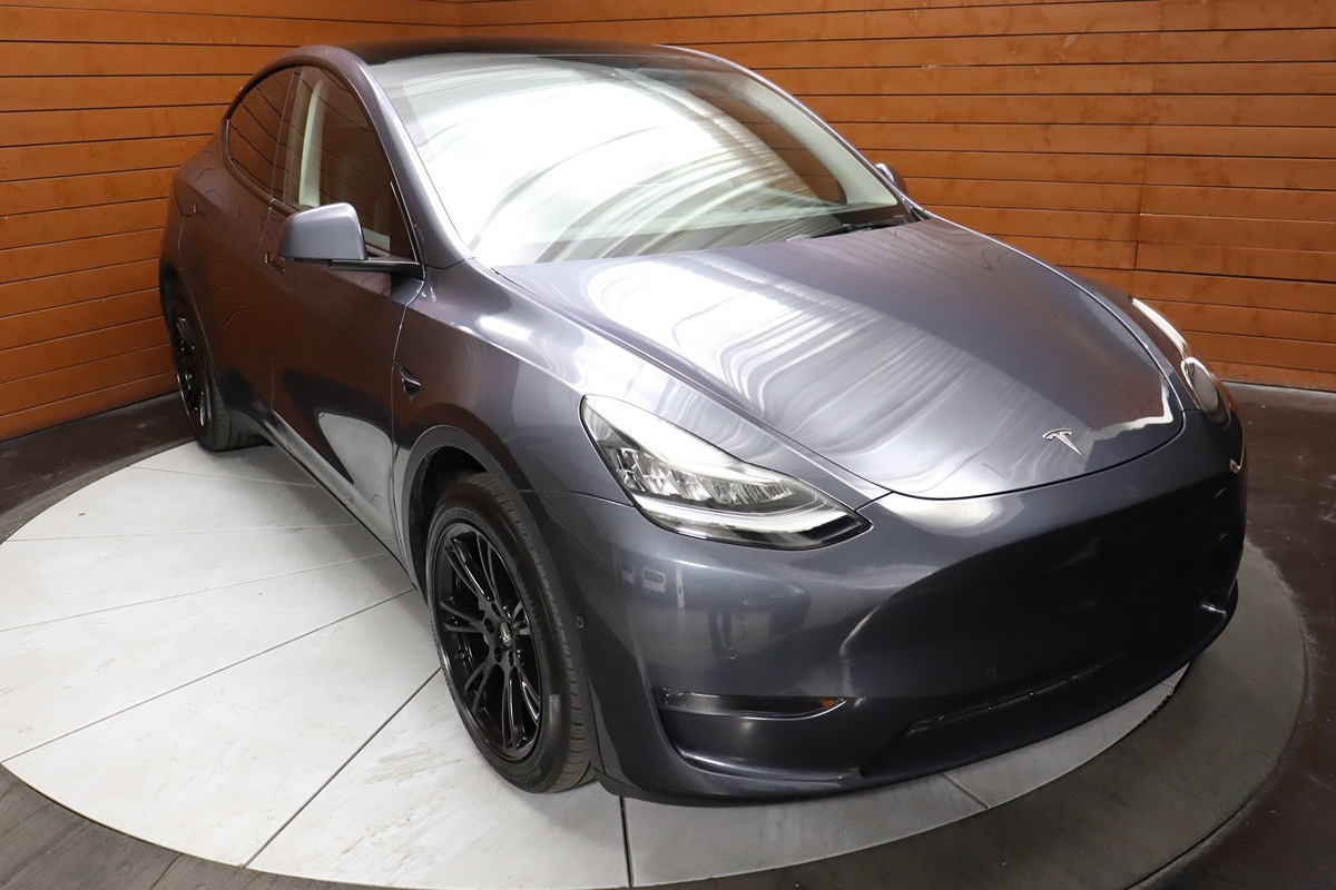 2023 Tesla Model Y Long Range photo 4
