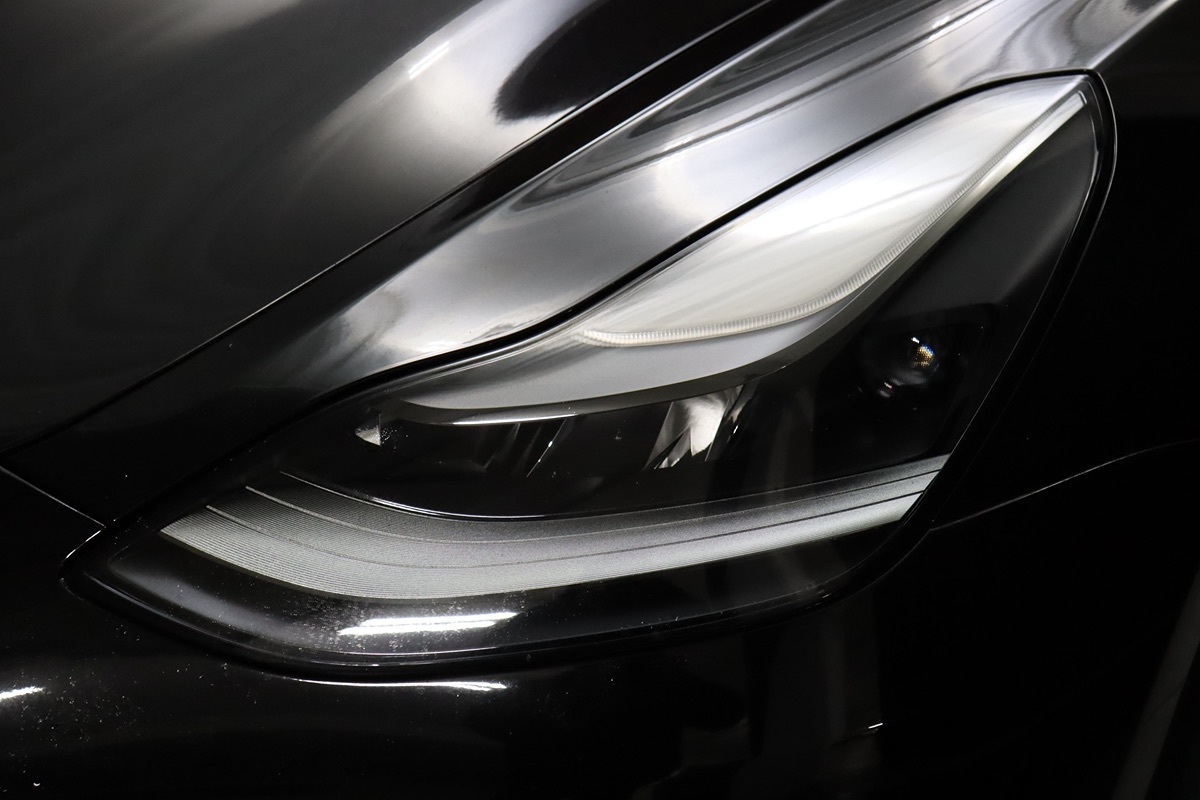 2022 Tesla Model 3 photo 3