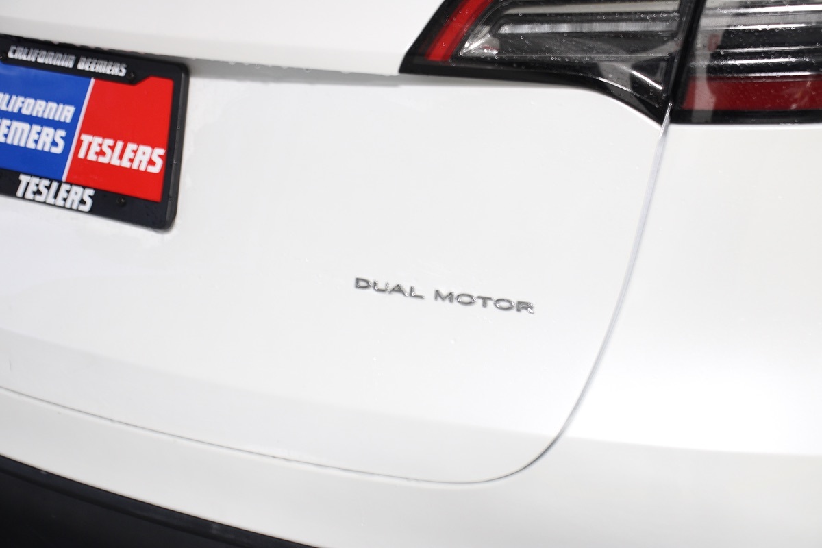 2023 Tesla Model Y Long Range photo 4