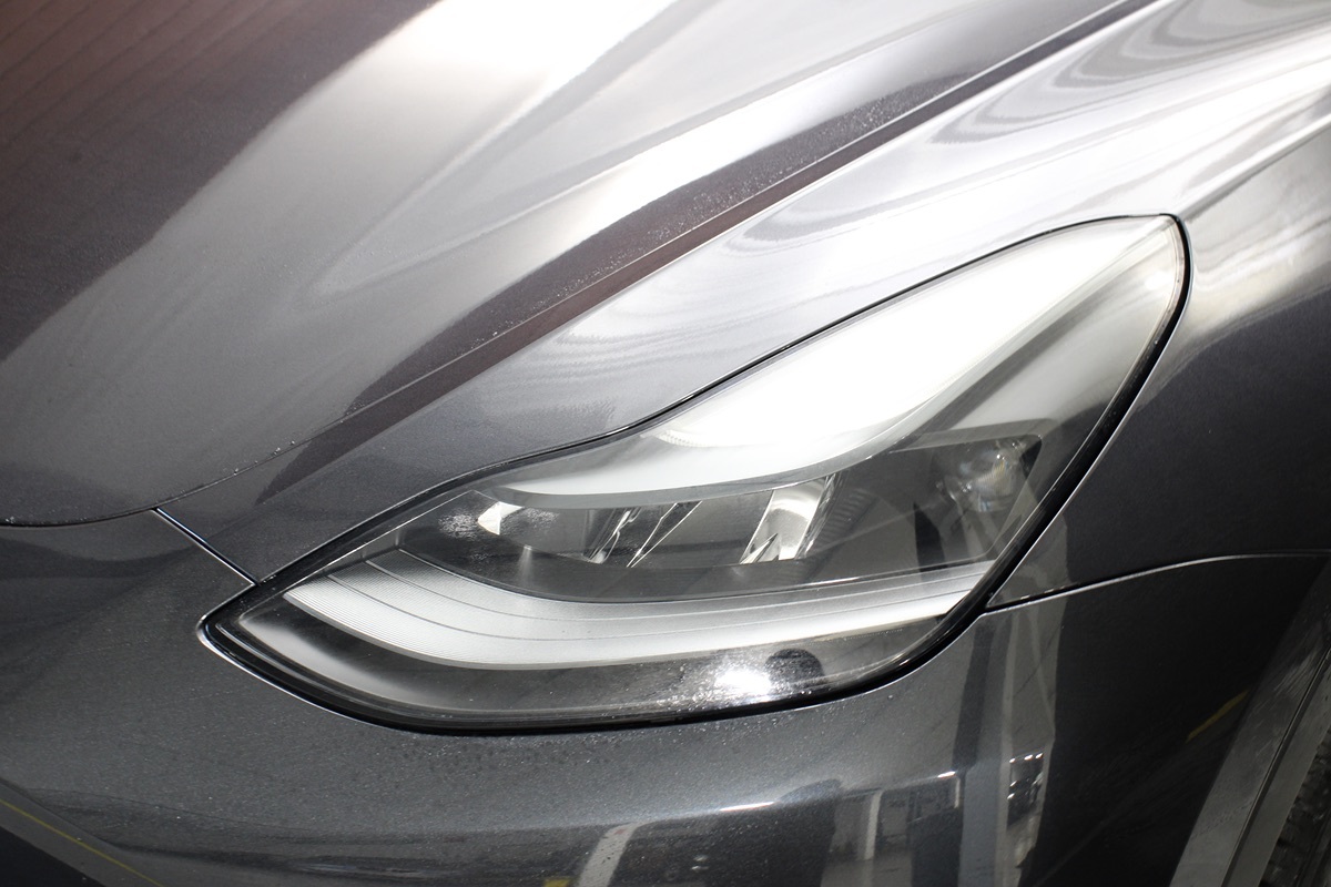 2024 Tesla Model Y Long Range photo 3