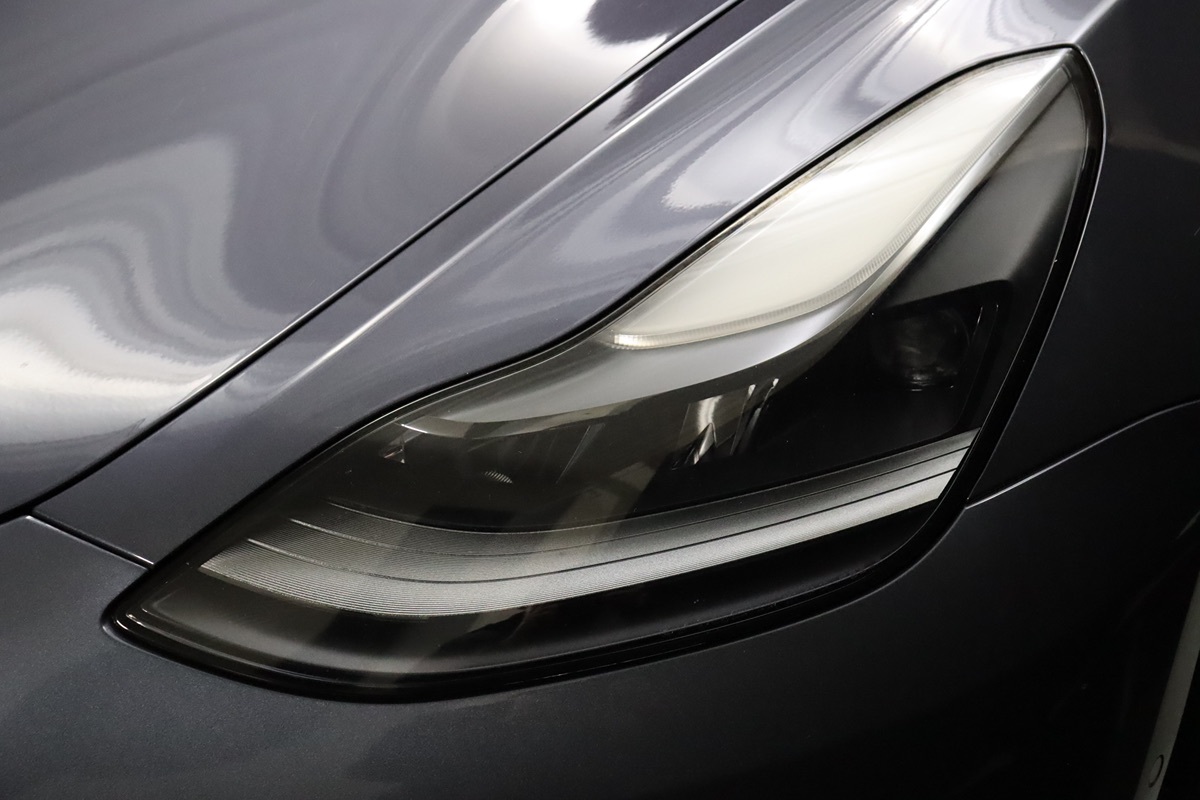 2023 Tesla Model 3 Long Range photo 2