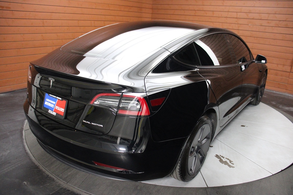 2023 Tesla Model 3 Long Range photo 2