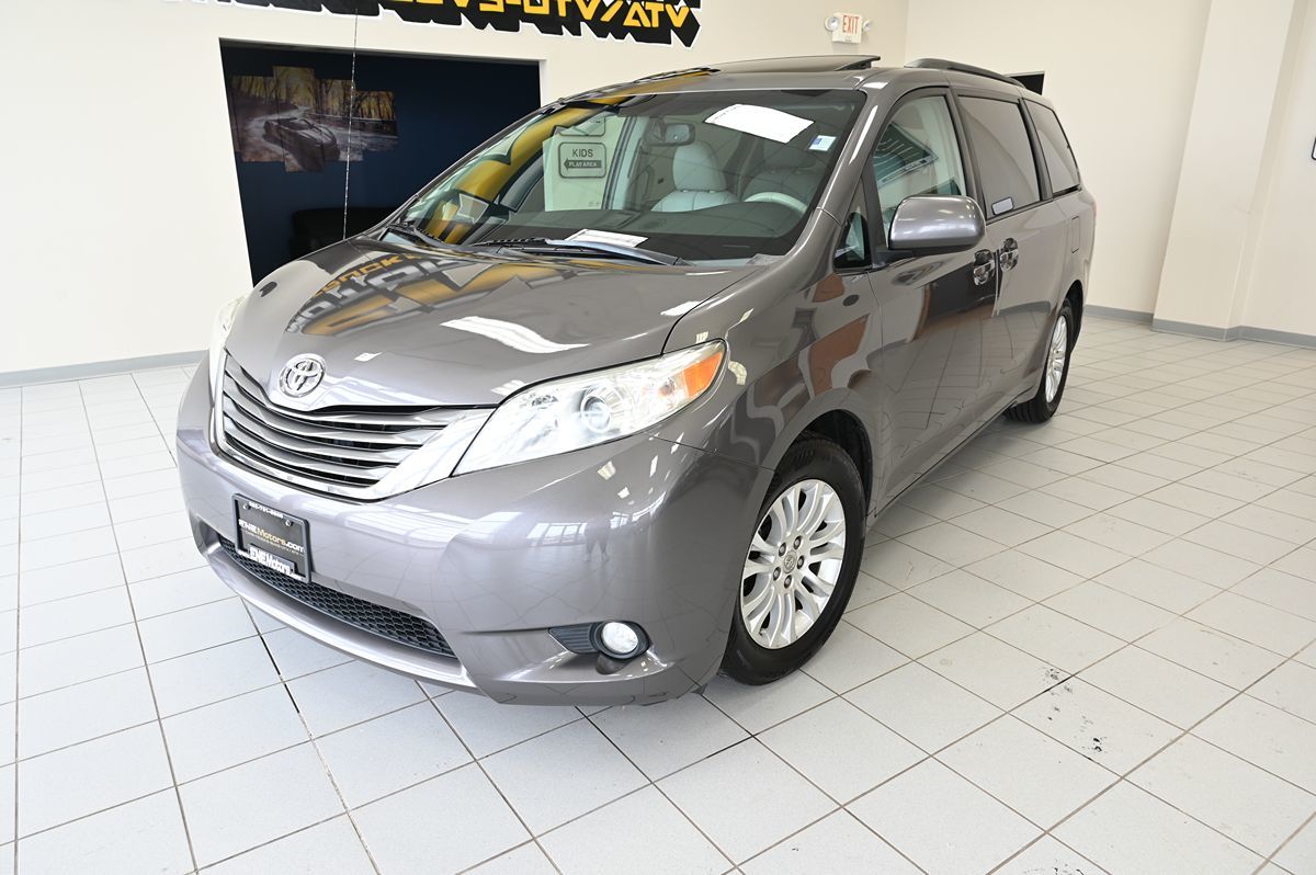 2011 Toyota Sienna XLE