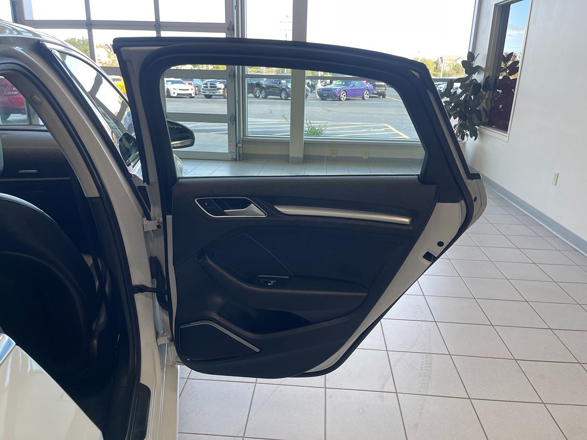 2015 Audi A3 2.0T Premium Plus photo 40