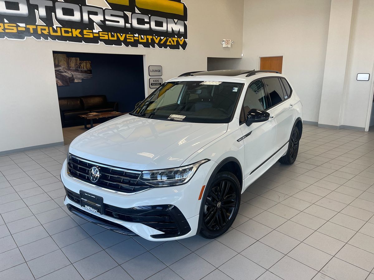 2022 Volkswagen Tiguan SE R-Line Black