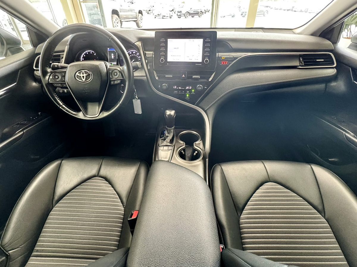 2022 Toyota Camry SE Nightshade Edition photo 16