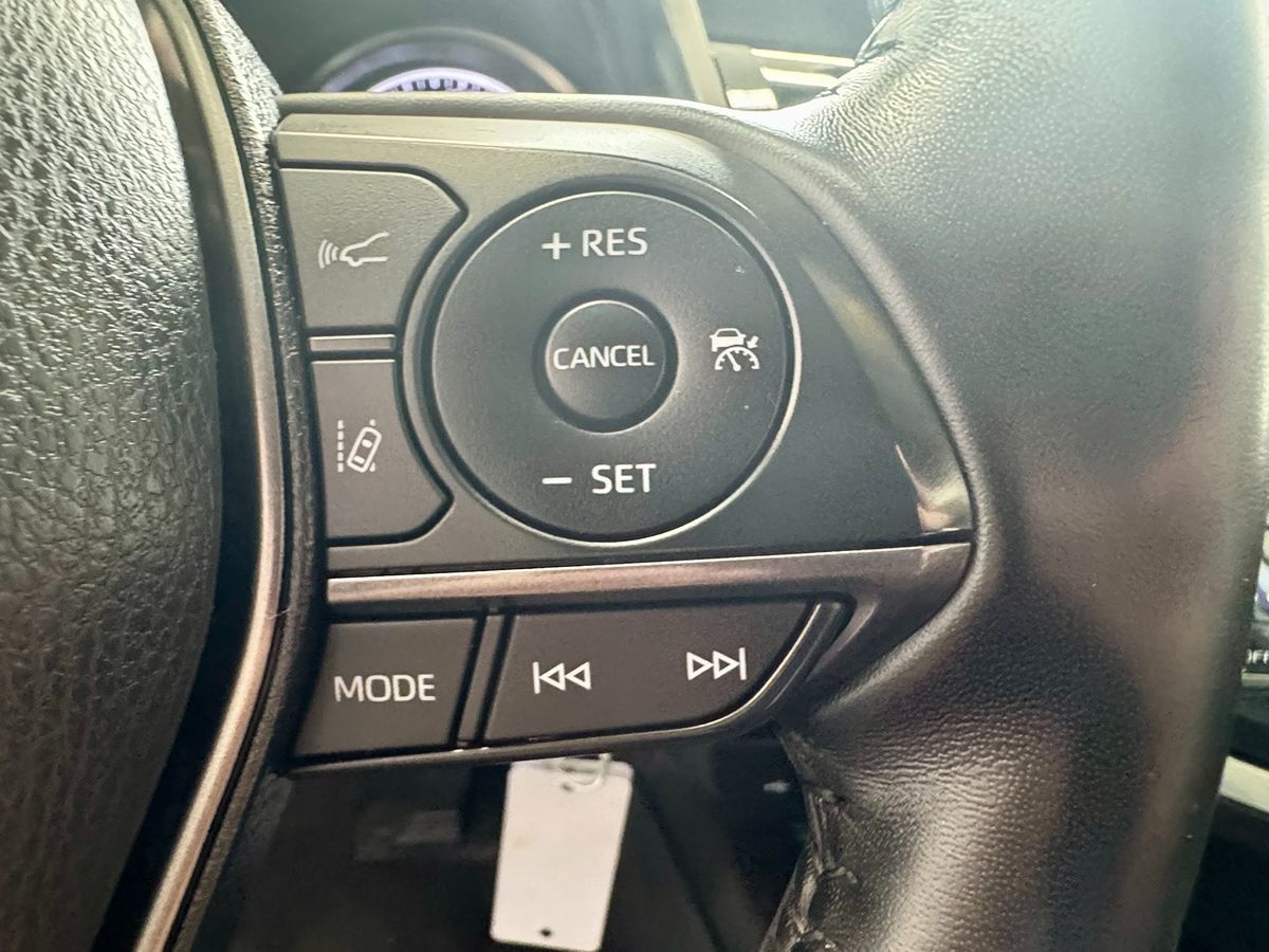 2022 Toyota Camry SE Nightshade Edition photo 19