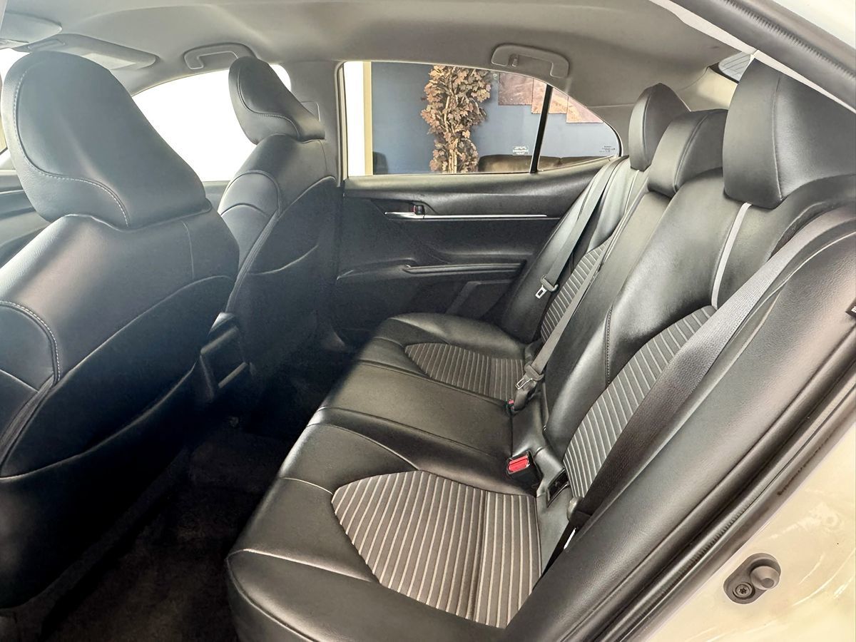2022 Toyota Camry SE Nightshade Edition photo 31