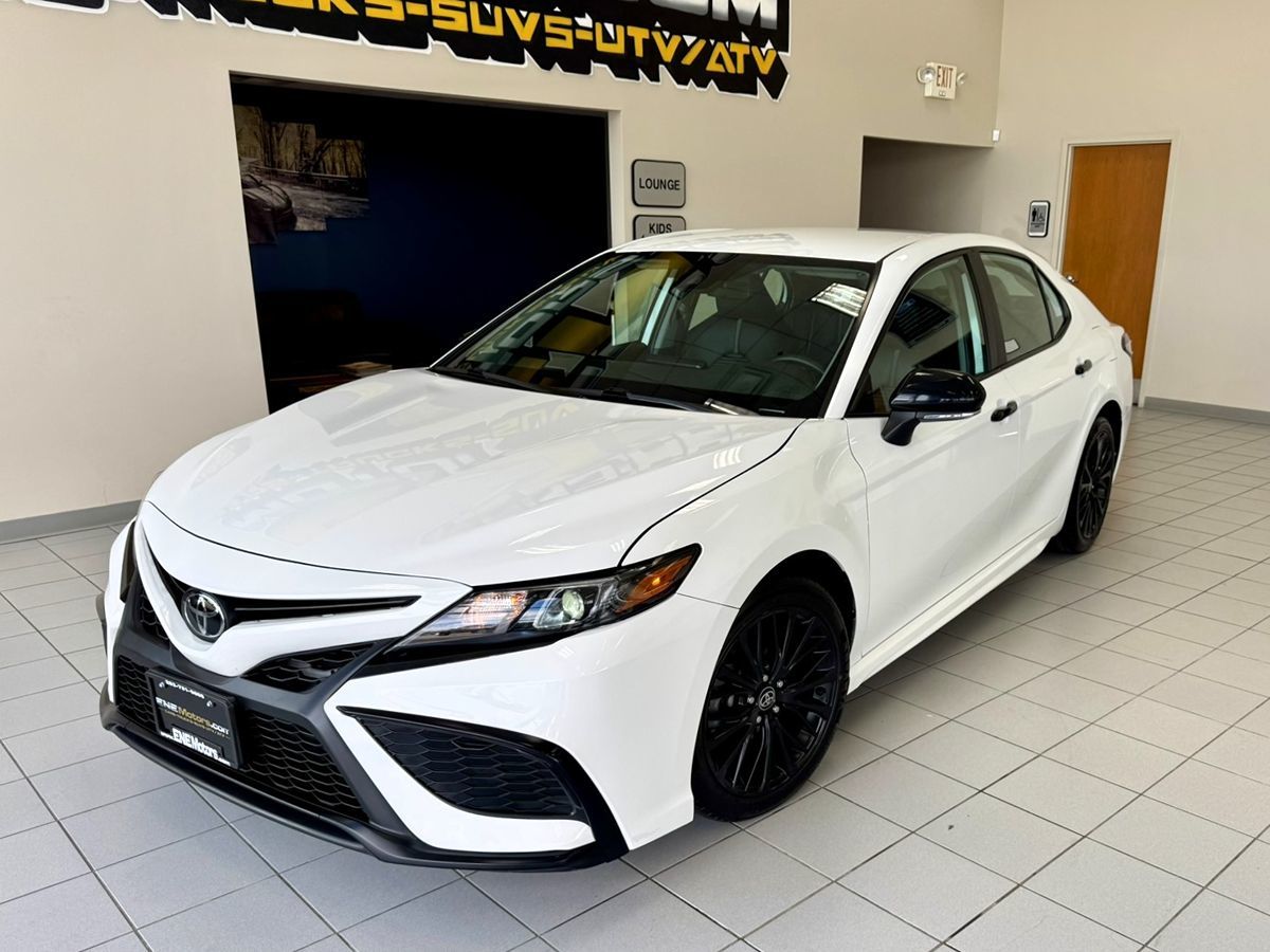 2022 Toyota Camry SE Nightshade Edition photo 39