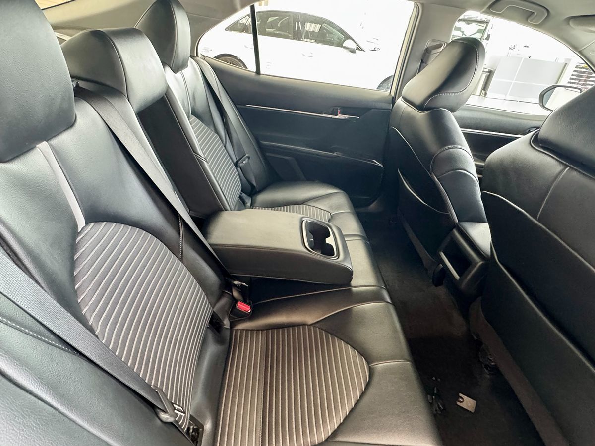 2022 Toyota Camry SE Nightshade Edition photo 34