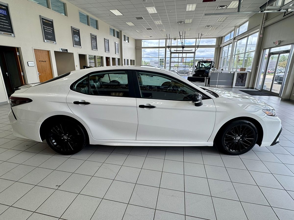 2022 Toyota Camry SE Nightshade Edition photo 46