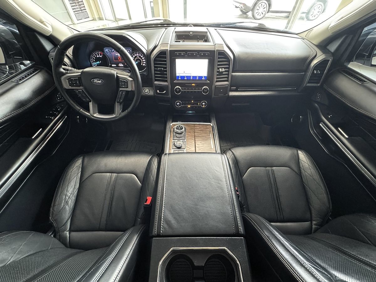 2021 Ford Expedition MAX Platinum photo 18