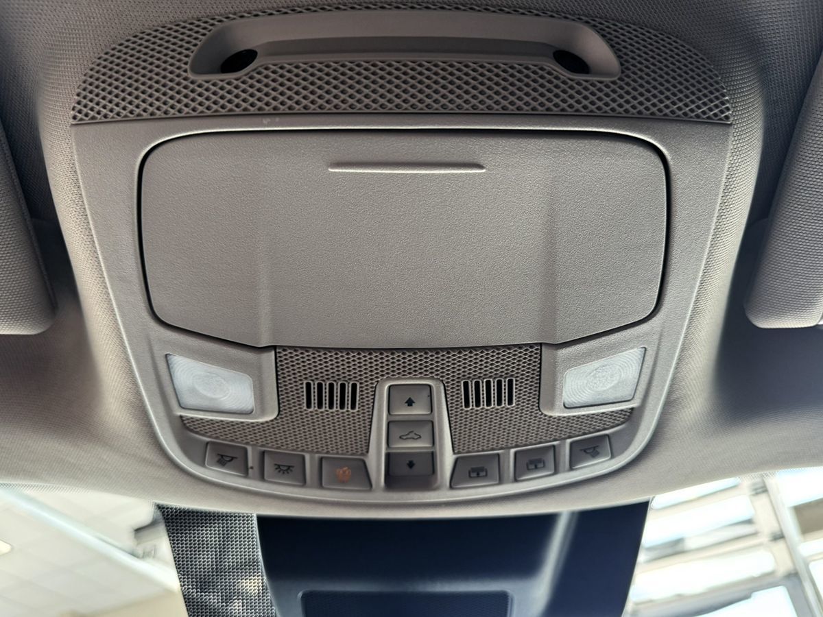 2021 Ford Expedition MAX Platinum photo 35