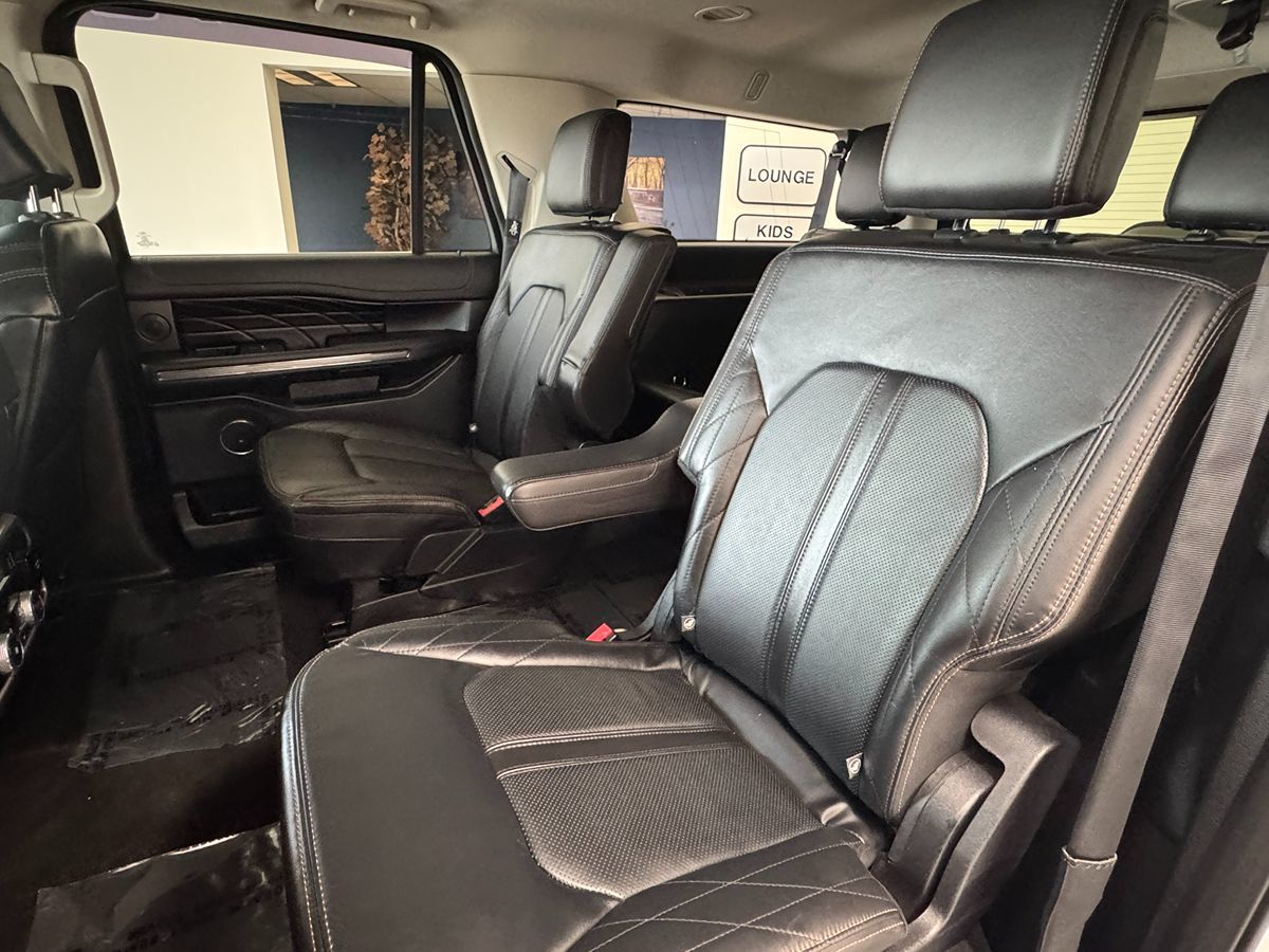 2021 Ford Expedition MAX Platinum photo 39