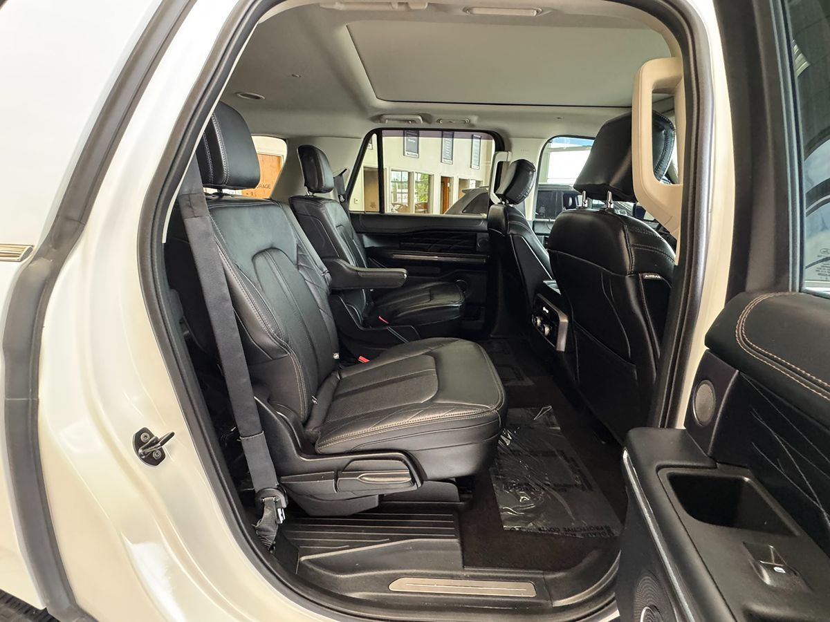 2021 Ford Expedition MAX Platinum photo 42