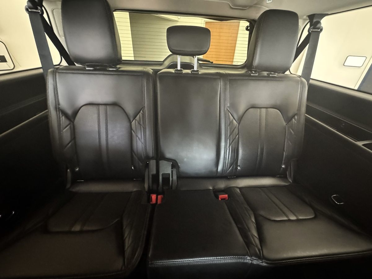 2021 Ford Expedition MAX Platinum photo 44