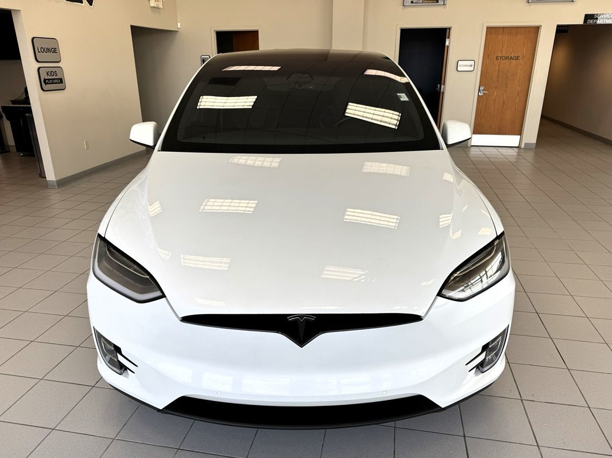 2018 Tesla Model X 75D photo 8