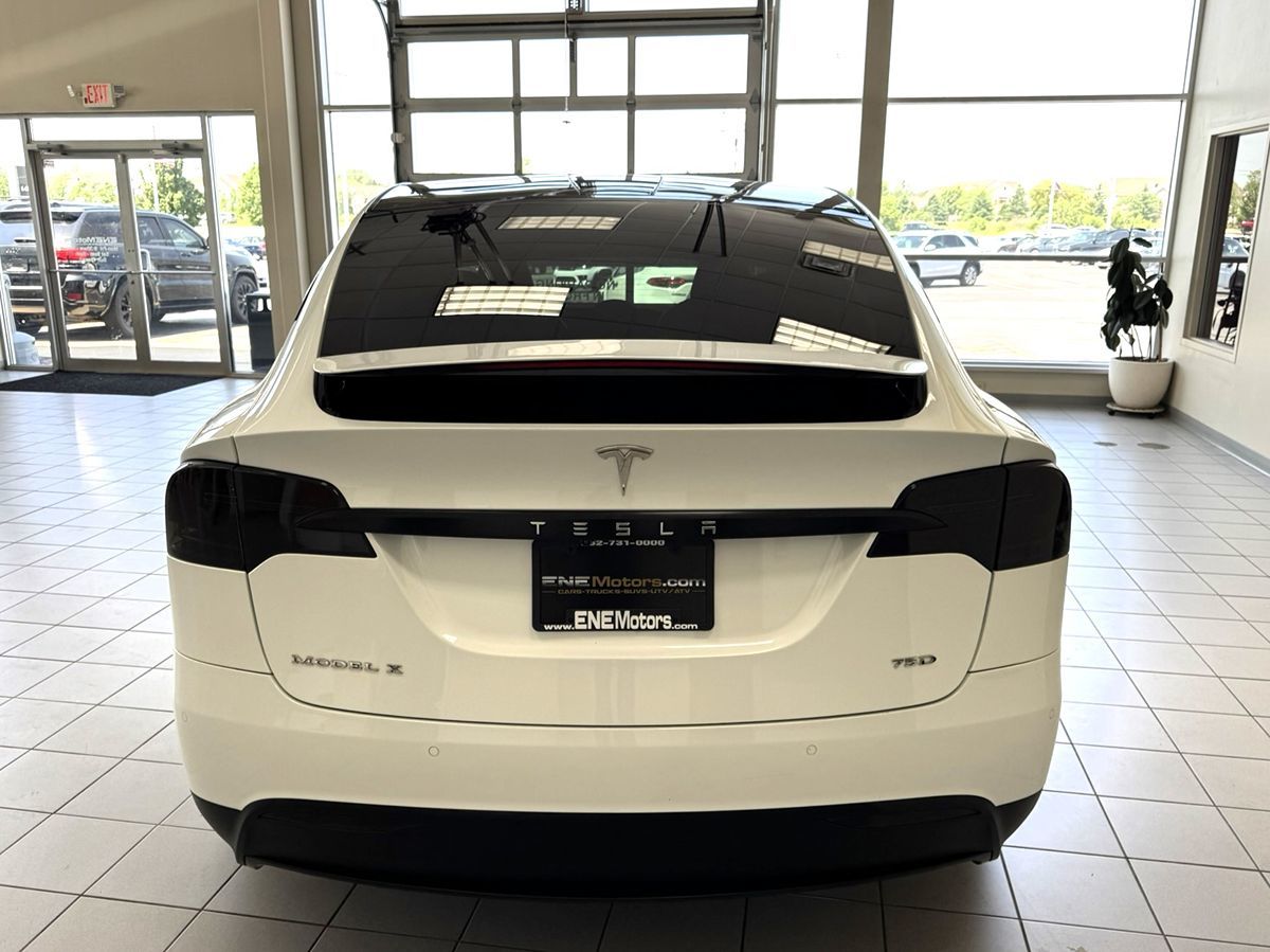 2018 Tesla Model X 75D photo 4