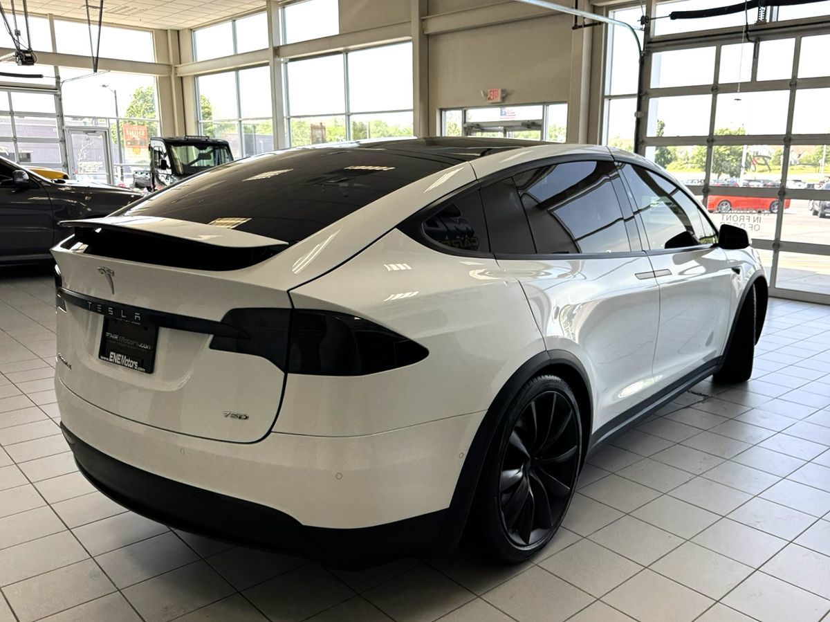 2018 Tesla Model X 75D photo 5