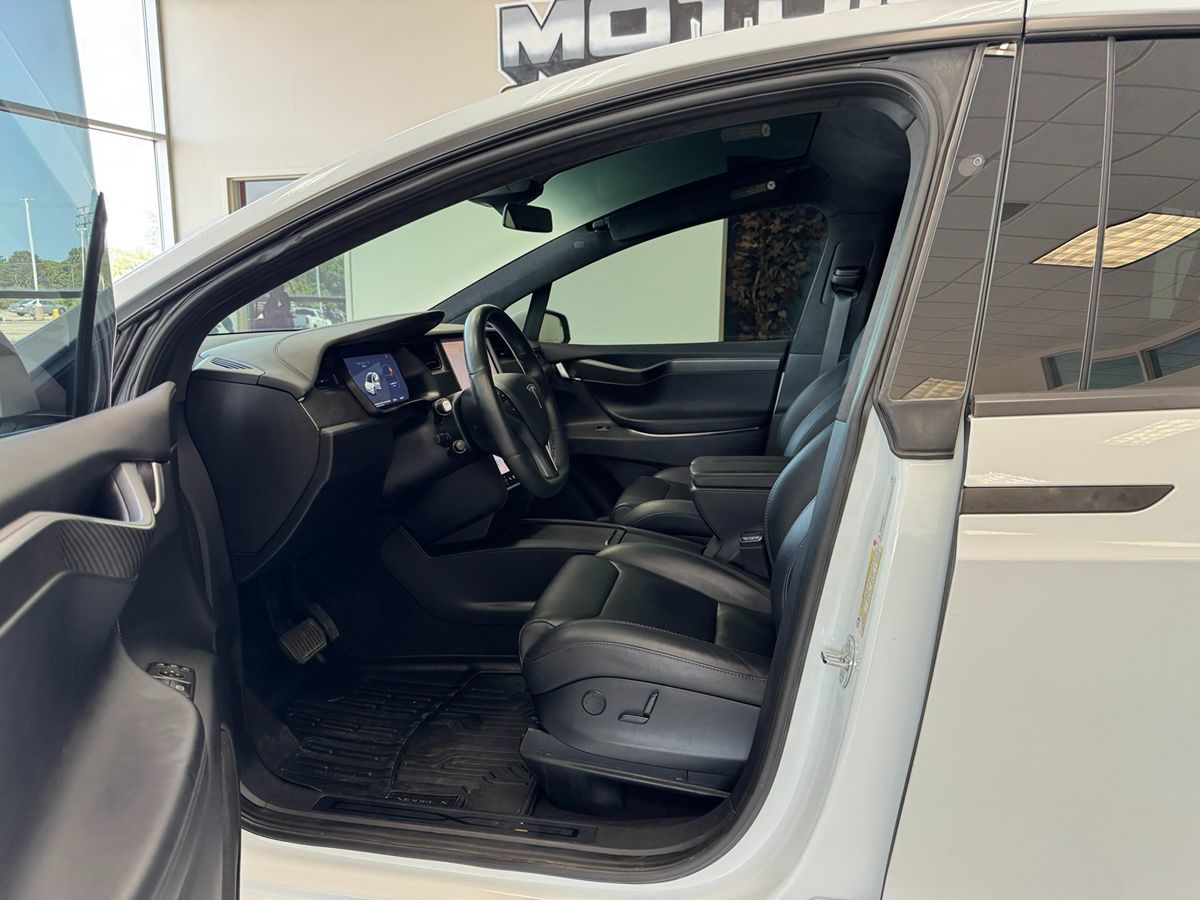 2018 Tesla Model X 75D photo 10