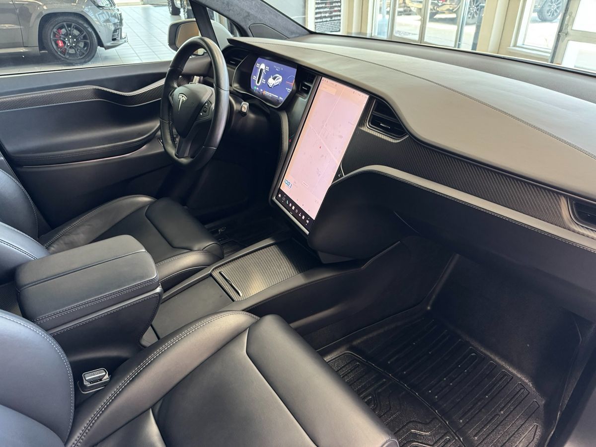 2018 Tesla Model X 75D photo 15