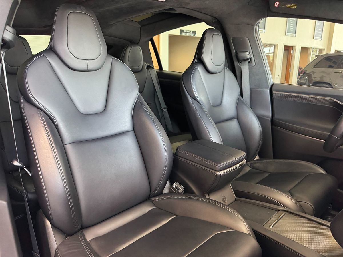 2018 Tesla Model X 75D photo 16