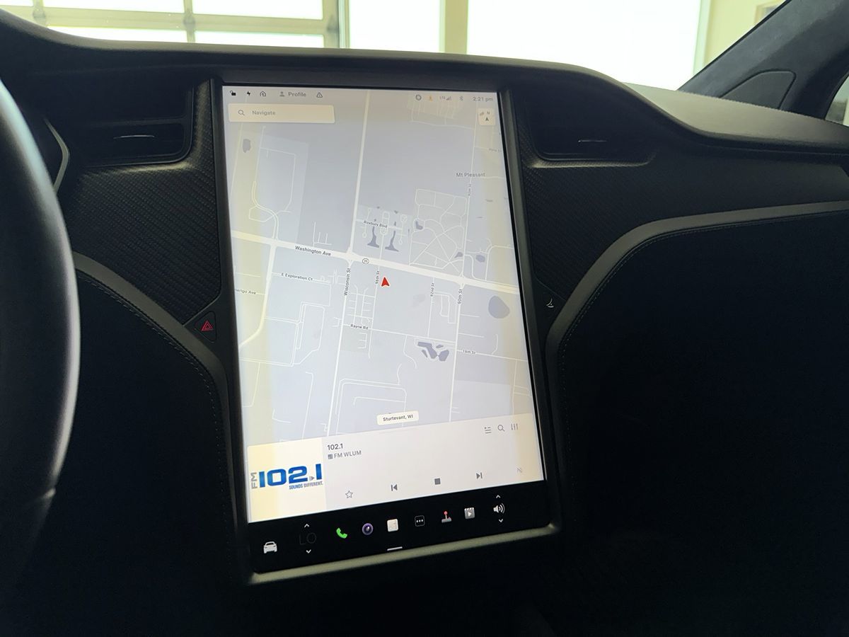 2018 Tesla Model X 75D photo 24