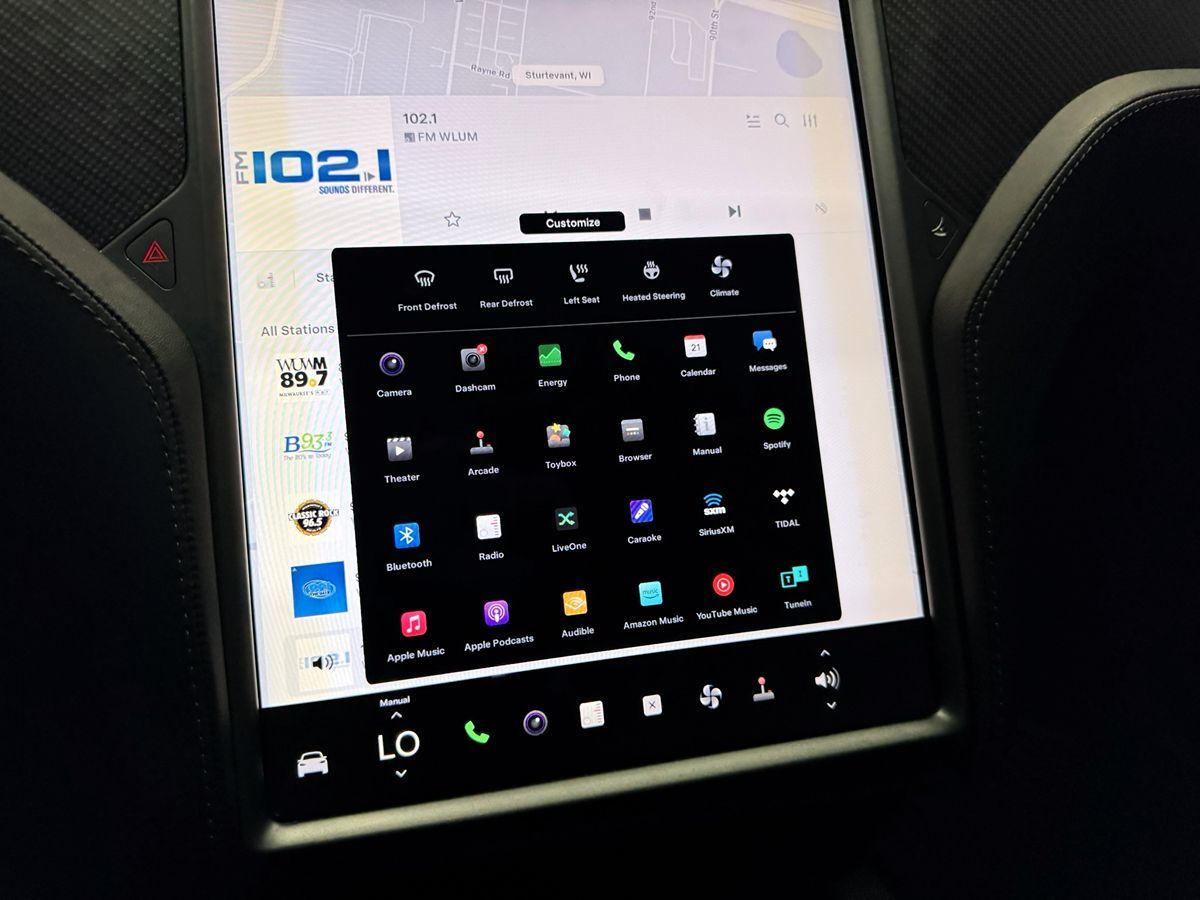 2018 Tesla Model X 75D photo 29