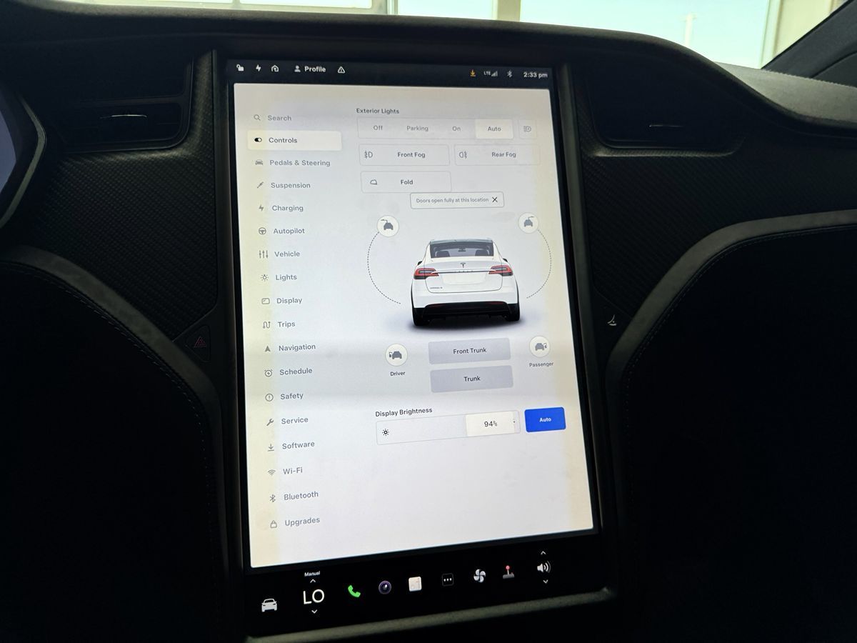 2018 Tesla Model X 75D photo 28