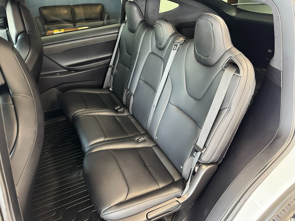 2018 Tesla Model X 75D photo 34