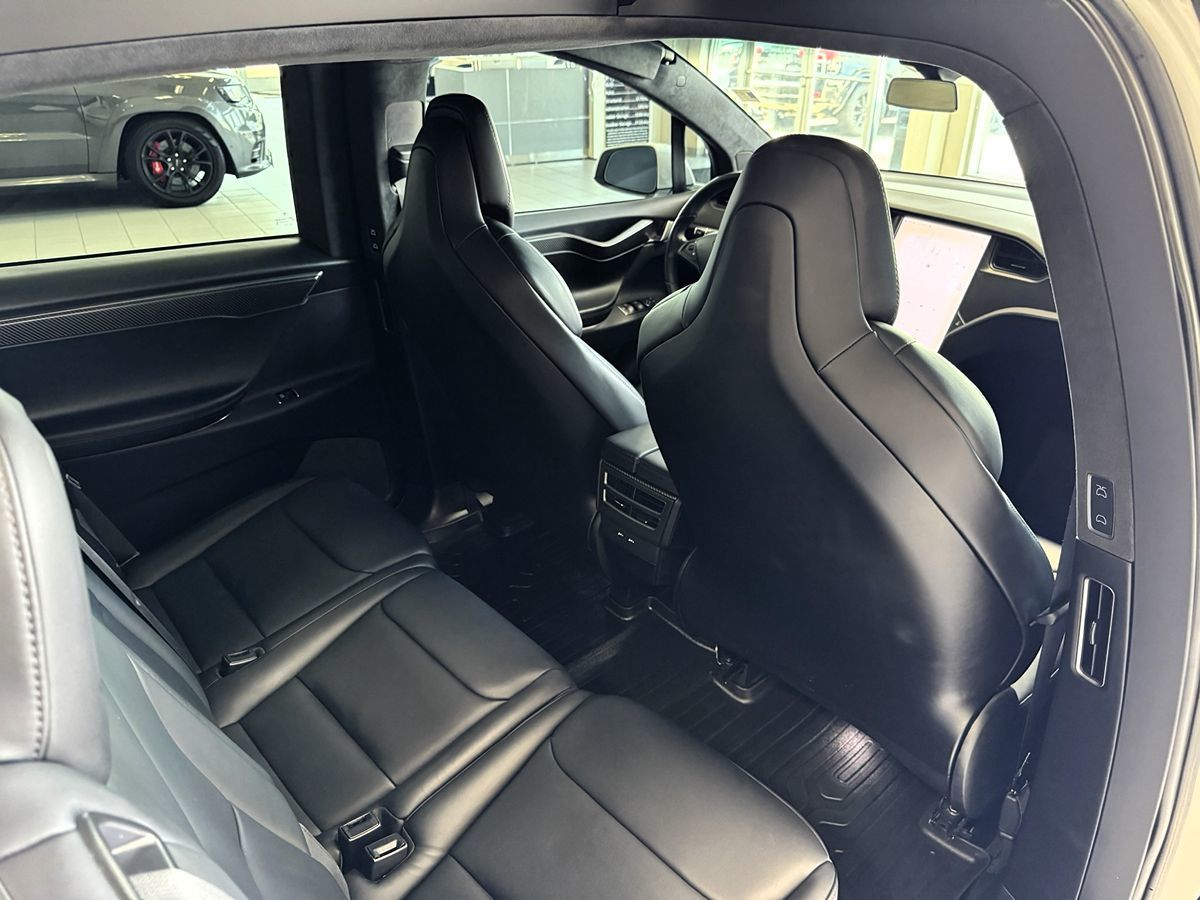 2018 Tesla Model X 75D photo 37