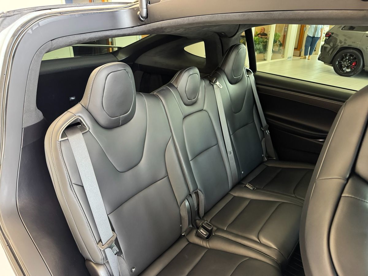 2018 Tesla Model X 75D photo 38
