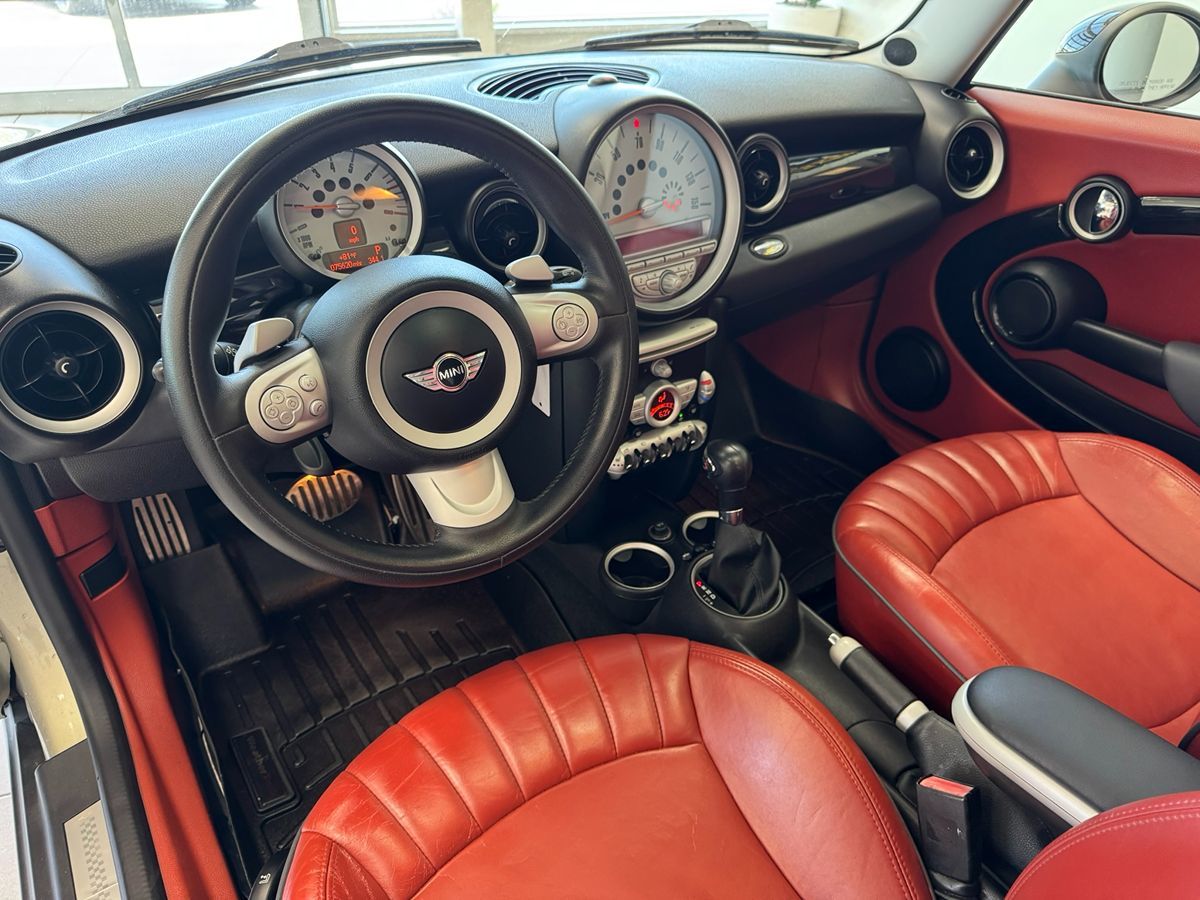 2008 Mini Cooper Hardtop S photo 11