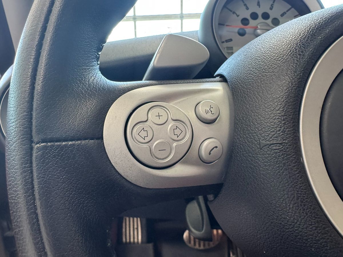 2008 Mini Cooper Hardtop S photo 21