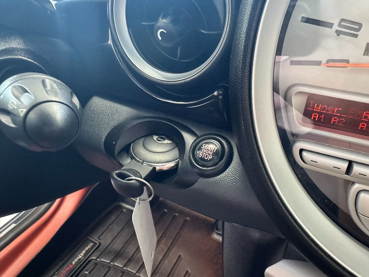 2008 Mini Cooper Hardtop S photo 23