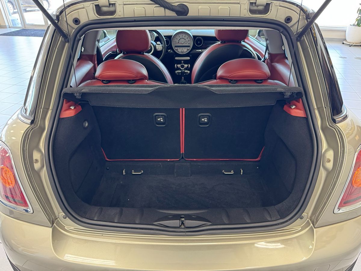 2008 Mini Cooper Hardtop S photo 25