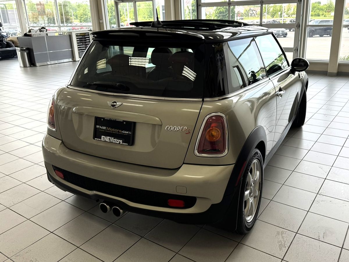 2008 Mini Cooper Hardtop S photo 5