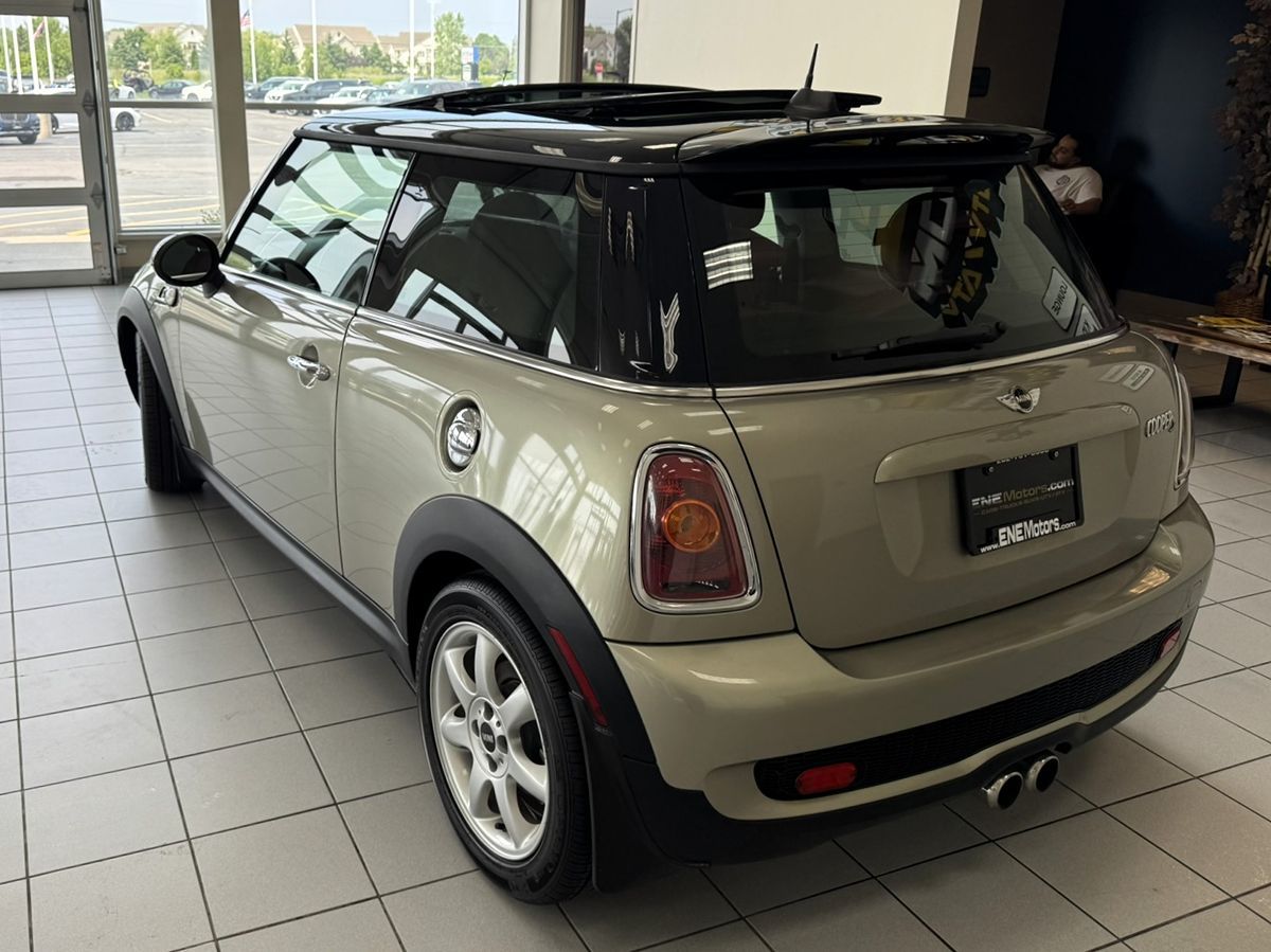 2008 Mini Cooper Hardtop S photo 3
