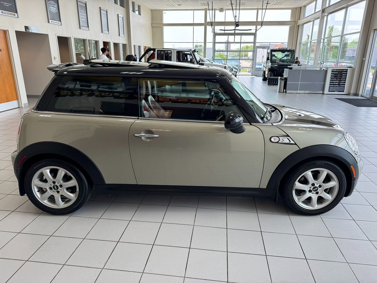 2008 Mini Cooper Hardtop S photo 6