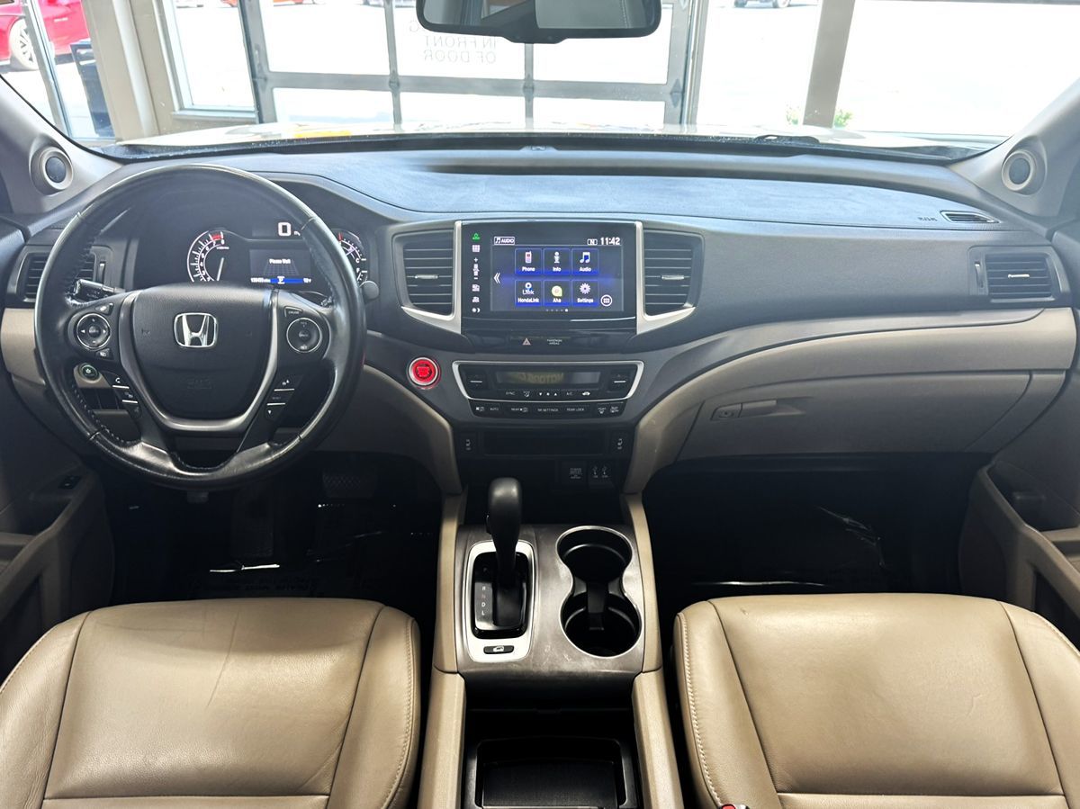 2016 Honda Pilot EX-L photo 17