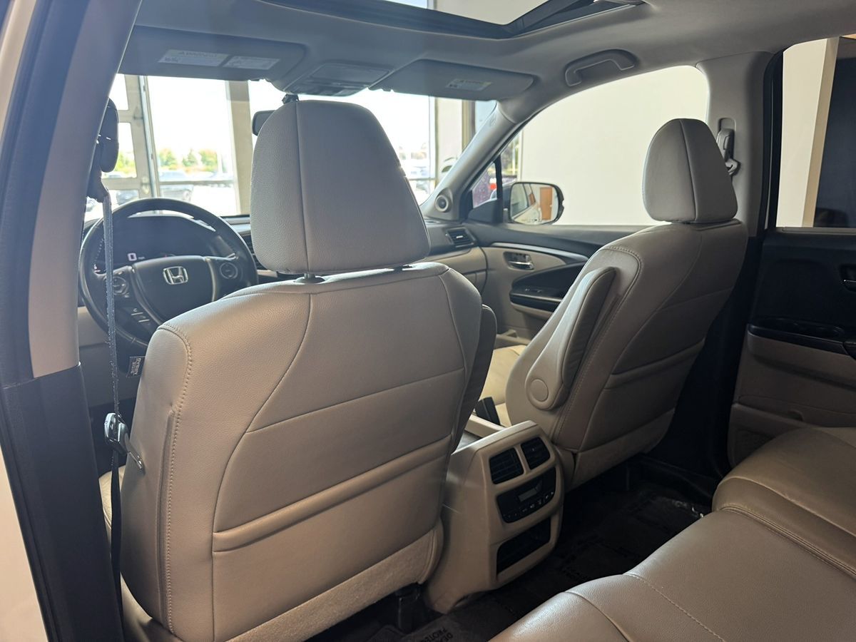 2016 Honda Pilot EX-L photo 35