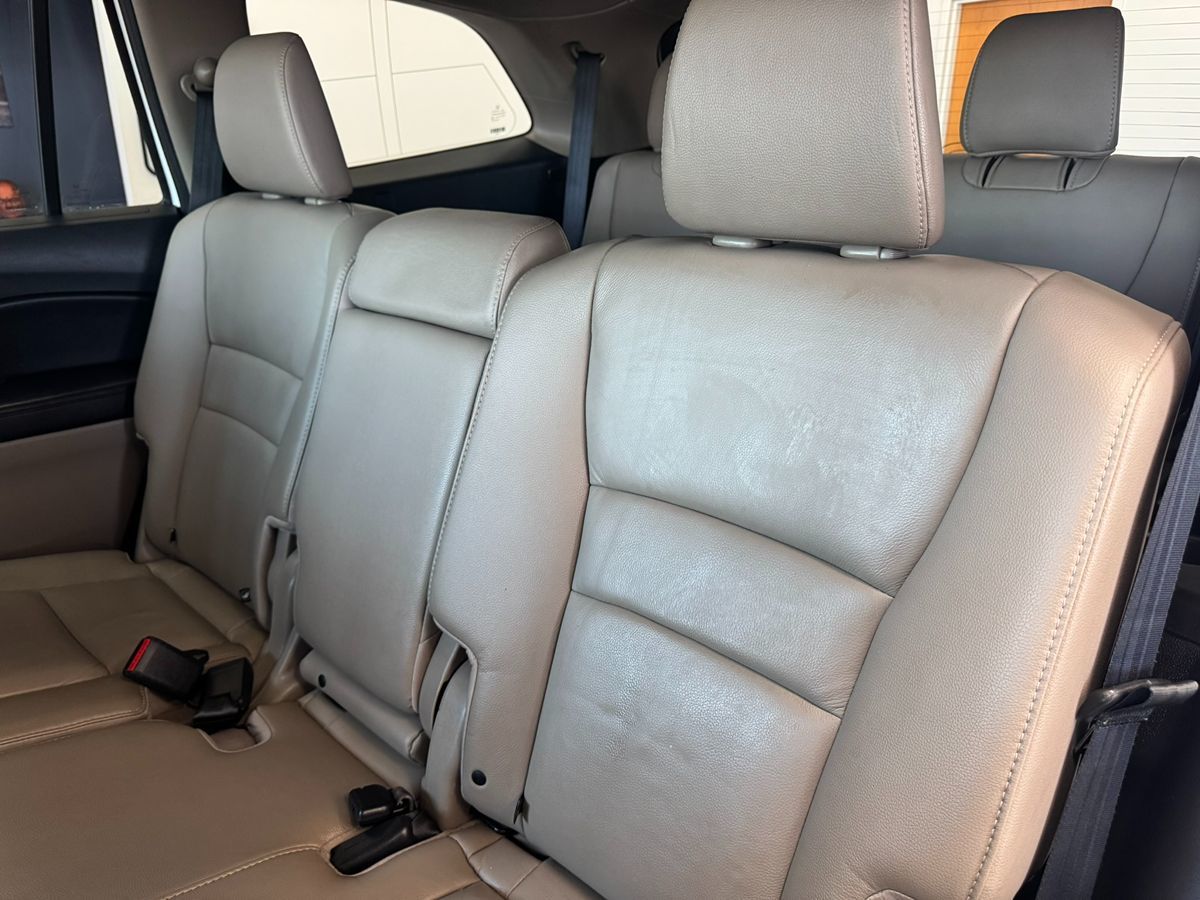 2016 Honda Pilot EX-L photo 36