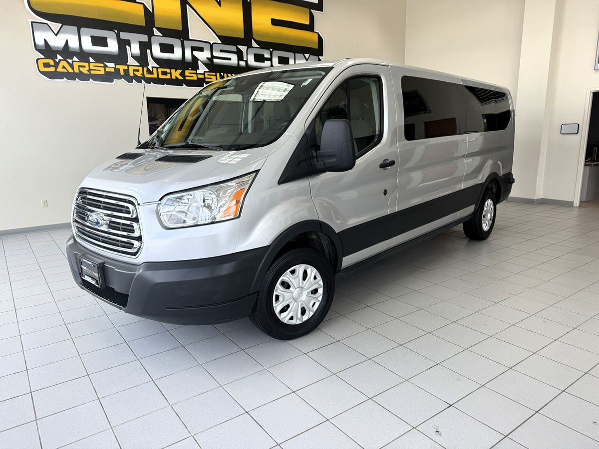 2016 Ford Transit Wagon XLT