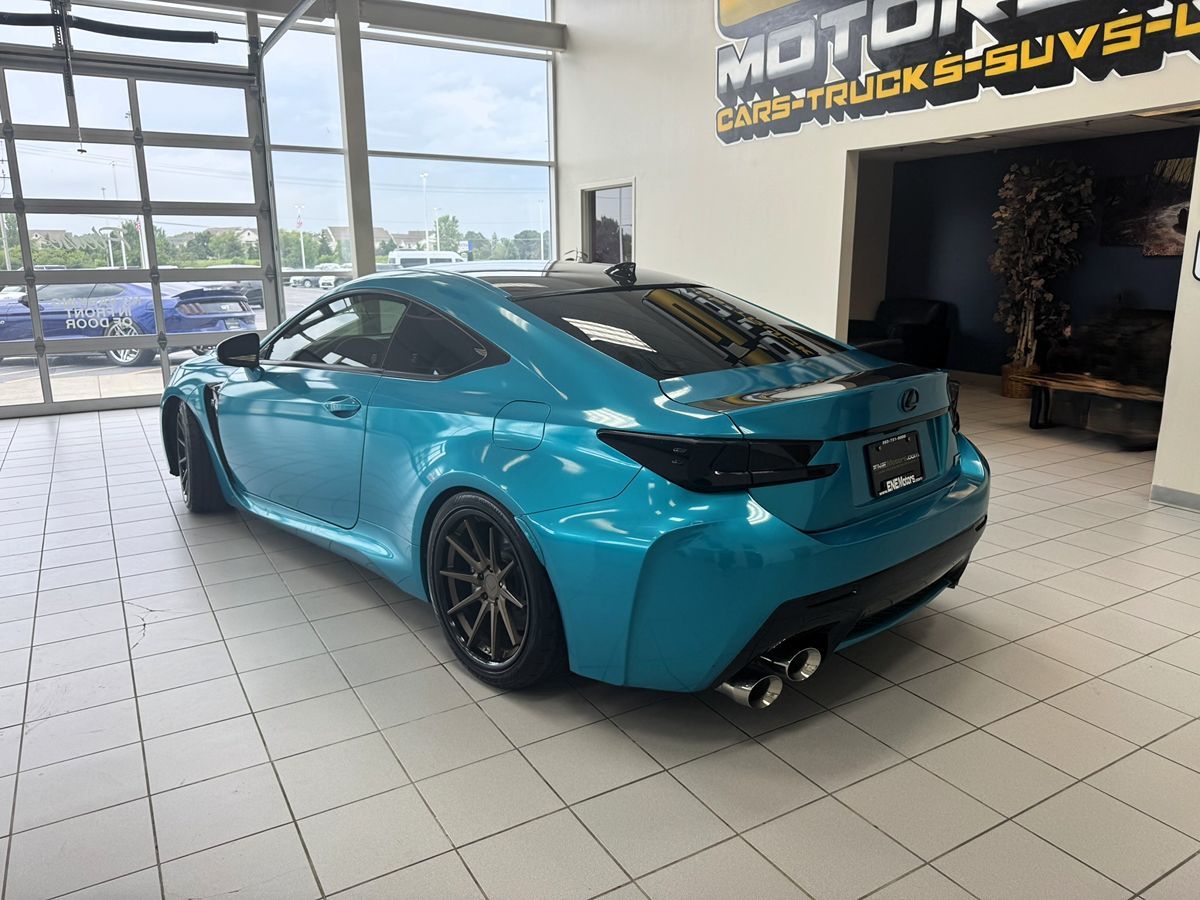 2015 Lexus RC F photo 3